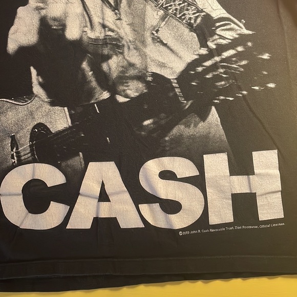 Johnny Cash - CASH middle finger t-shirt - Picture 3 of 8
